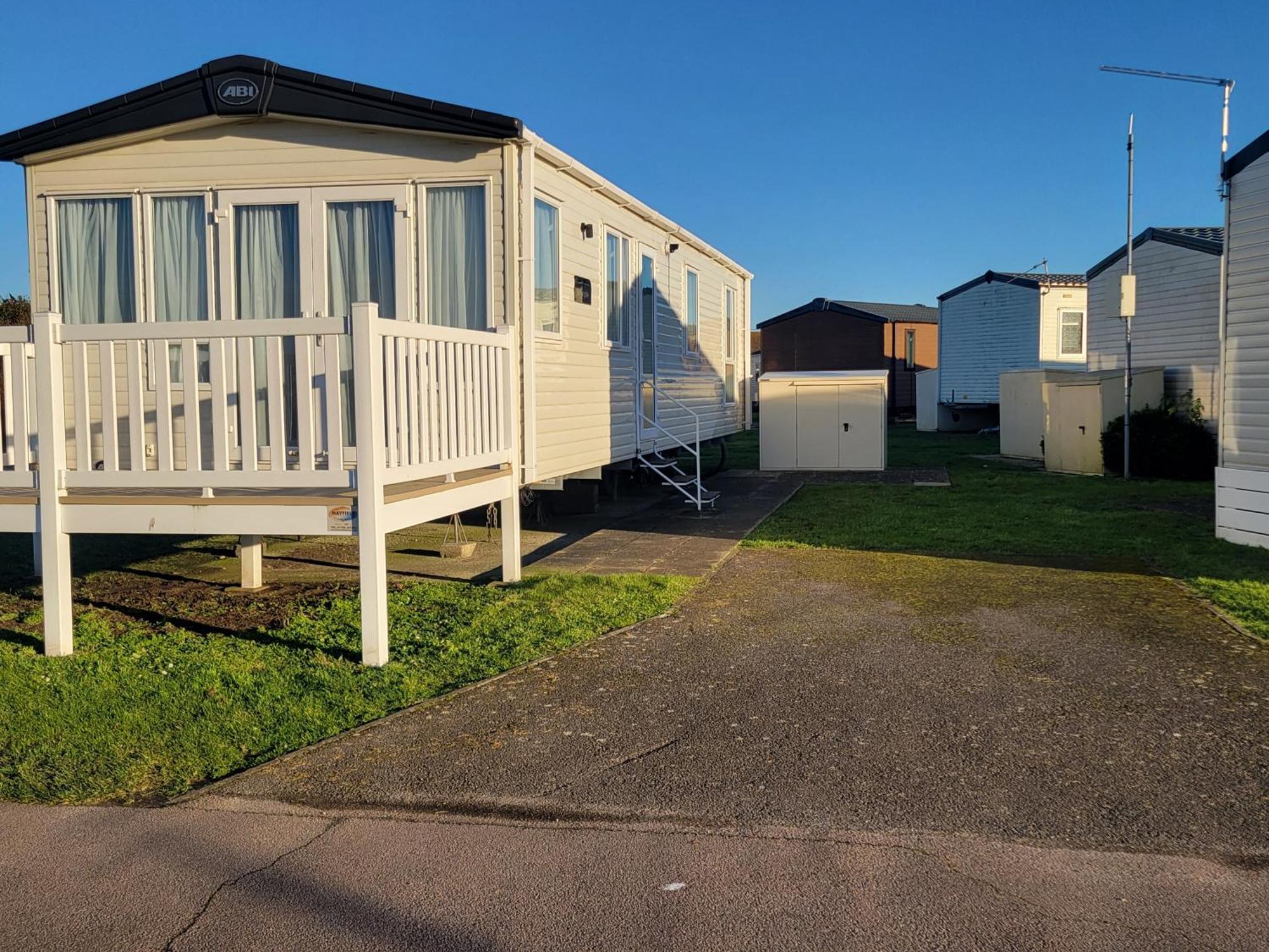 Beach Gardens Greatstone Exterior photo